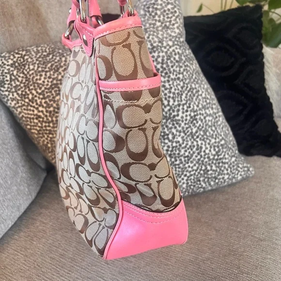 Coach Pink Floral Daisy Bleeker Signature Leather Shoulder Tote Bag - Picture 4 of 9